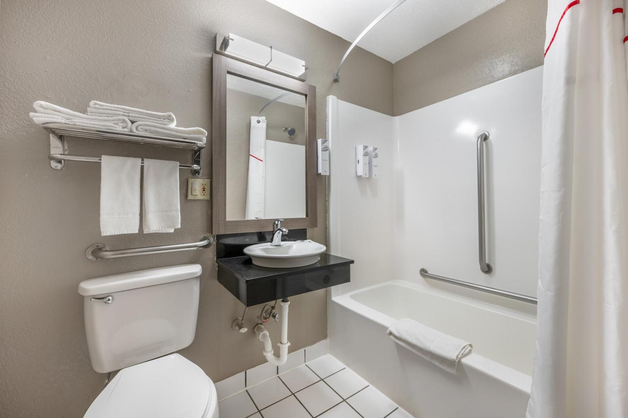 Red Roof Inn Greencastle South - Cloverdale المظهر الخارجي الصورة