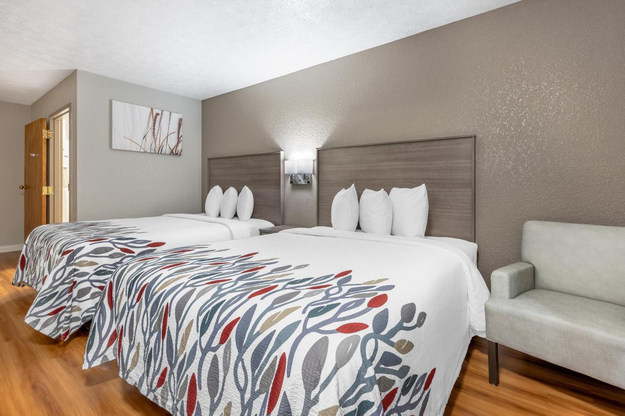 Red Roof Inn Greencastle South - Cloverdale المظهر الخارجي الصورة